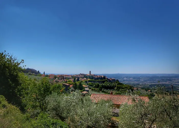 With Pool - Pets Welcome! *